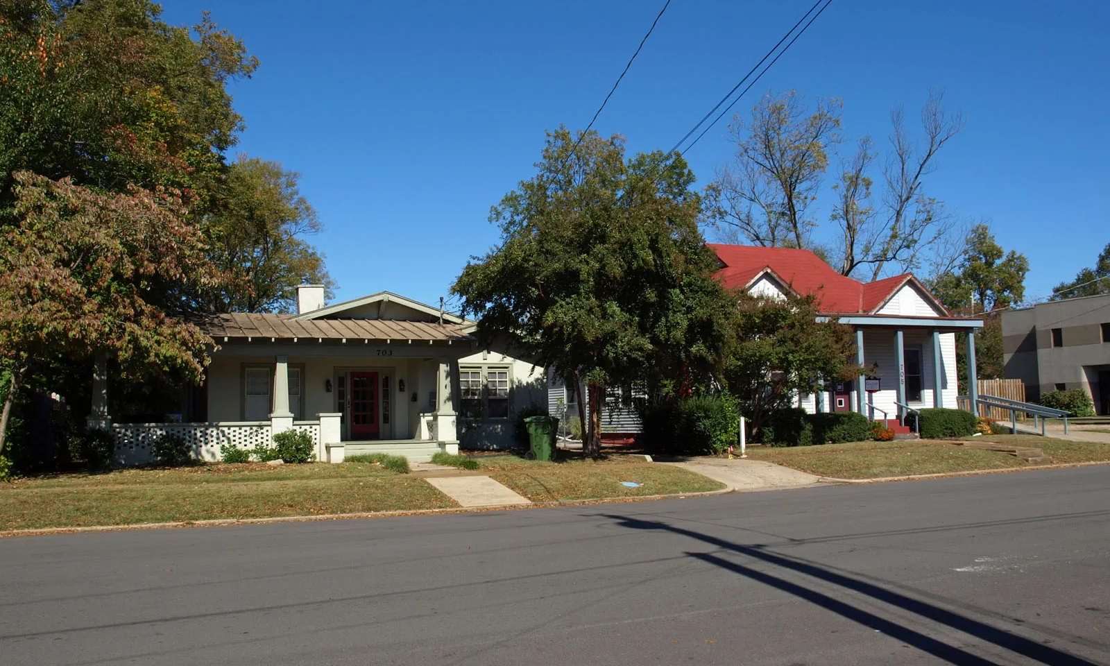 Older bungalows in Huntsville's Five Points Historic District, the kind of house that suits the best way to sell a house for cash in Huntsville
