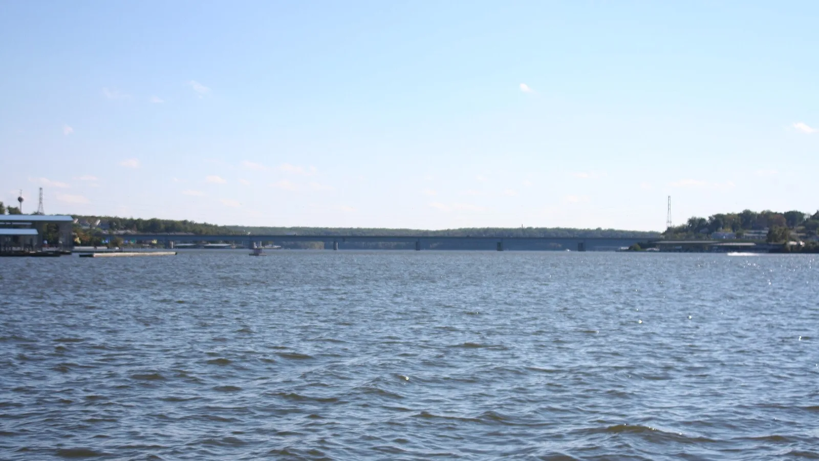 Selling a lake house with a dock at Lake of the Ozarks