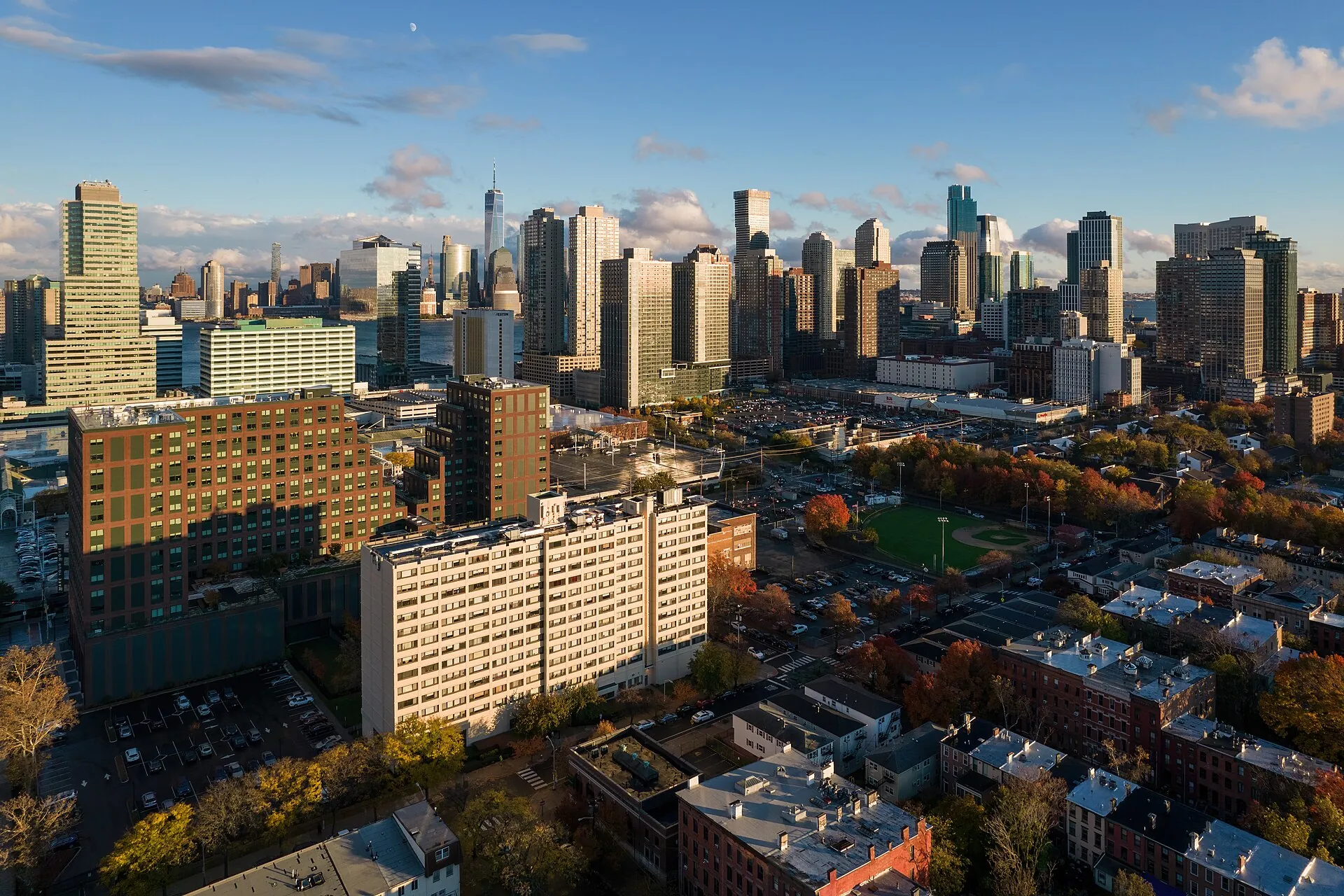 Hamilton Park brownstones and the Downtown Jersey City skyline